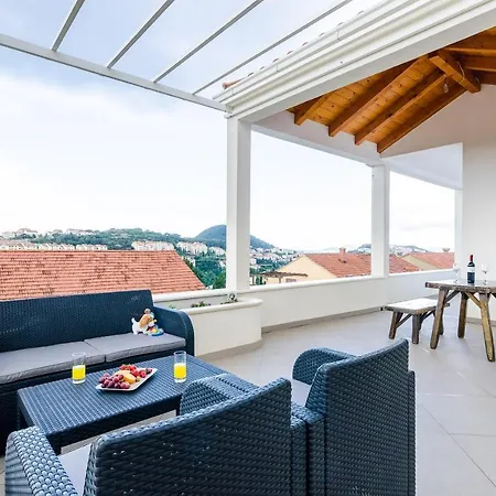 Miracle - Studio With Terrace And City View Апартаменты *