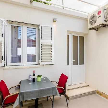 Miracle - Studio With Terrace And City View